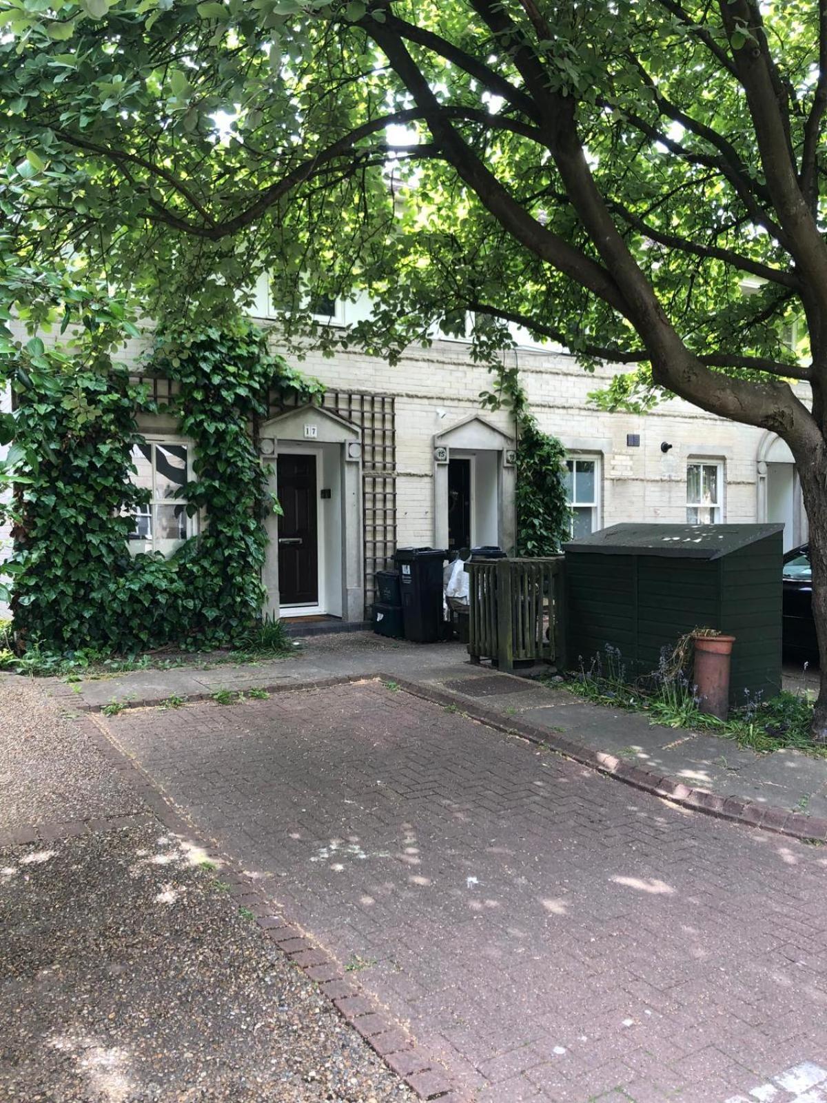 Lovely Townhouse With Garden And Parking In Camden Holiday home *