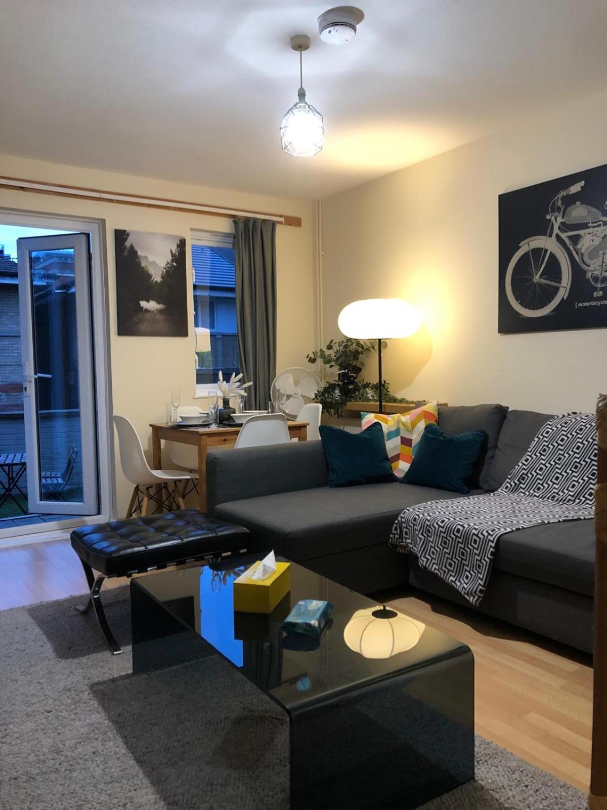 Lovely Townhouse With Garden And Parking In Camden Holiday home London
