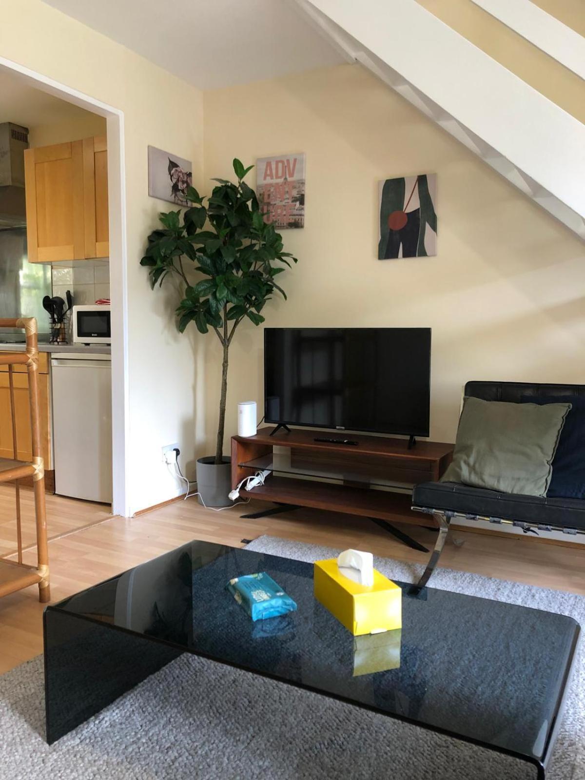 Lovely Townhouse With Garden And Parking In Camden * London