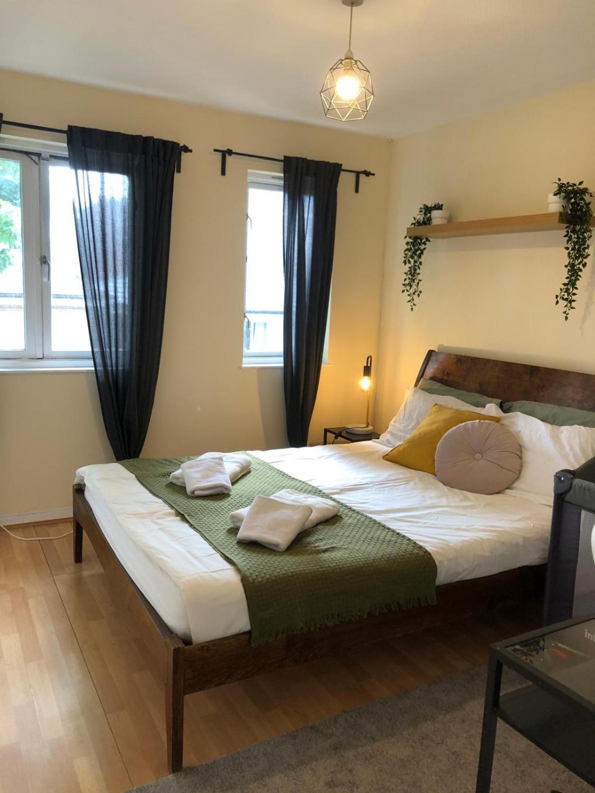 Lovely Townhouse With Garden And Parking In Camden Holiday home *