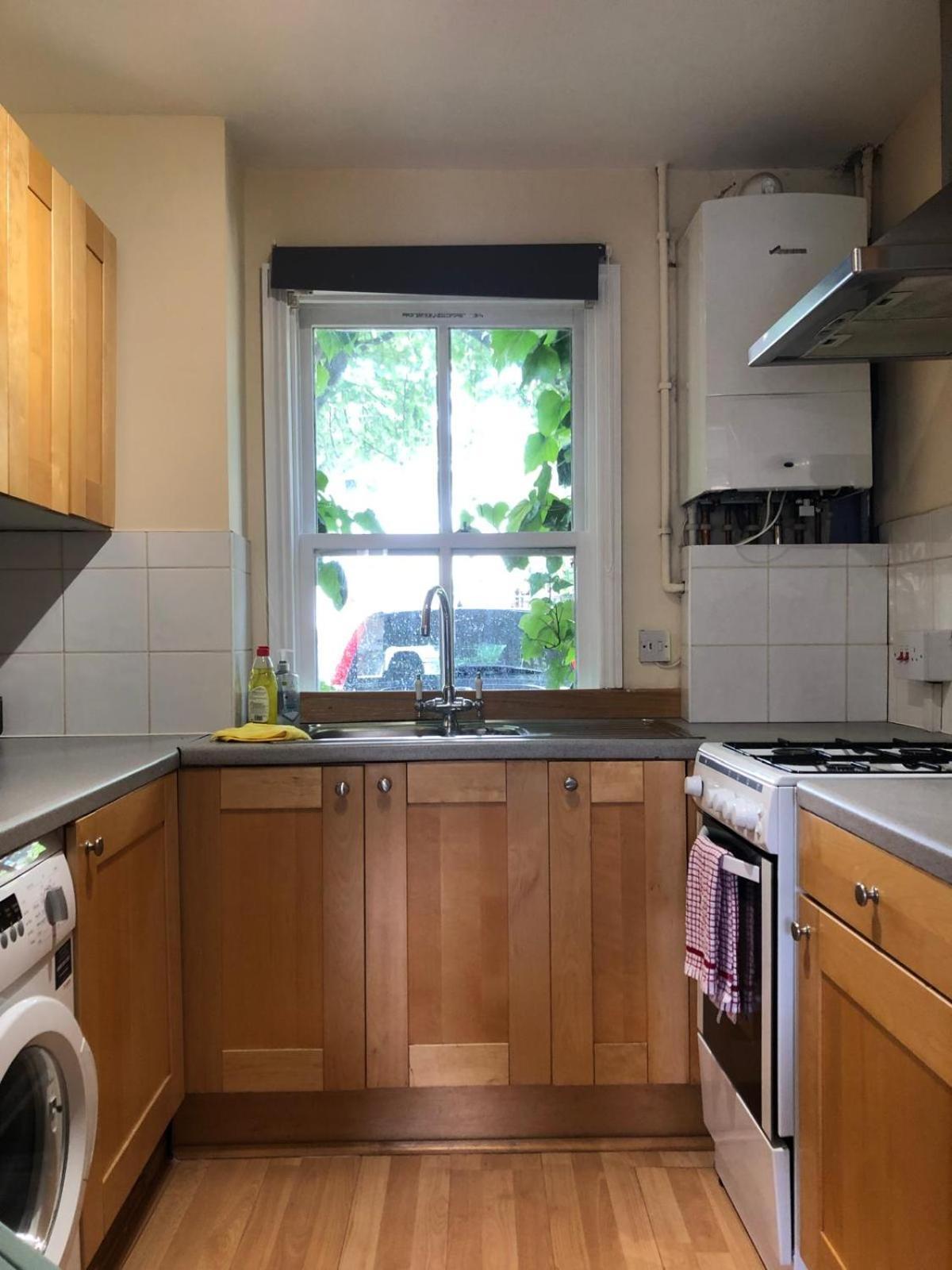 Lovely Townhouse With Garden And Parking In Camden * London