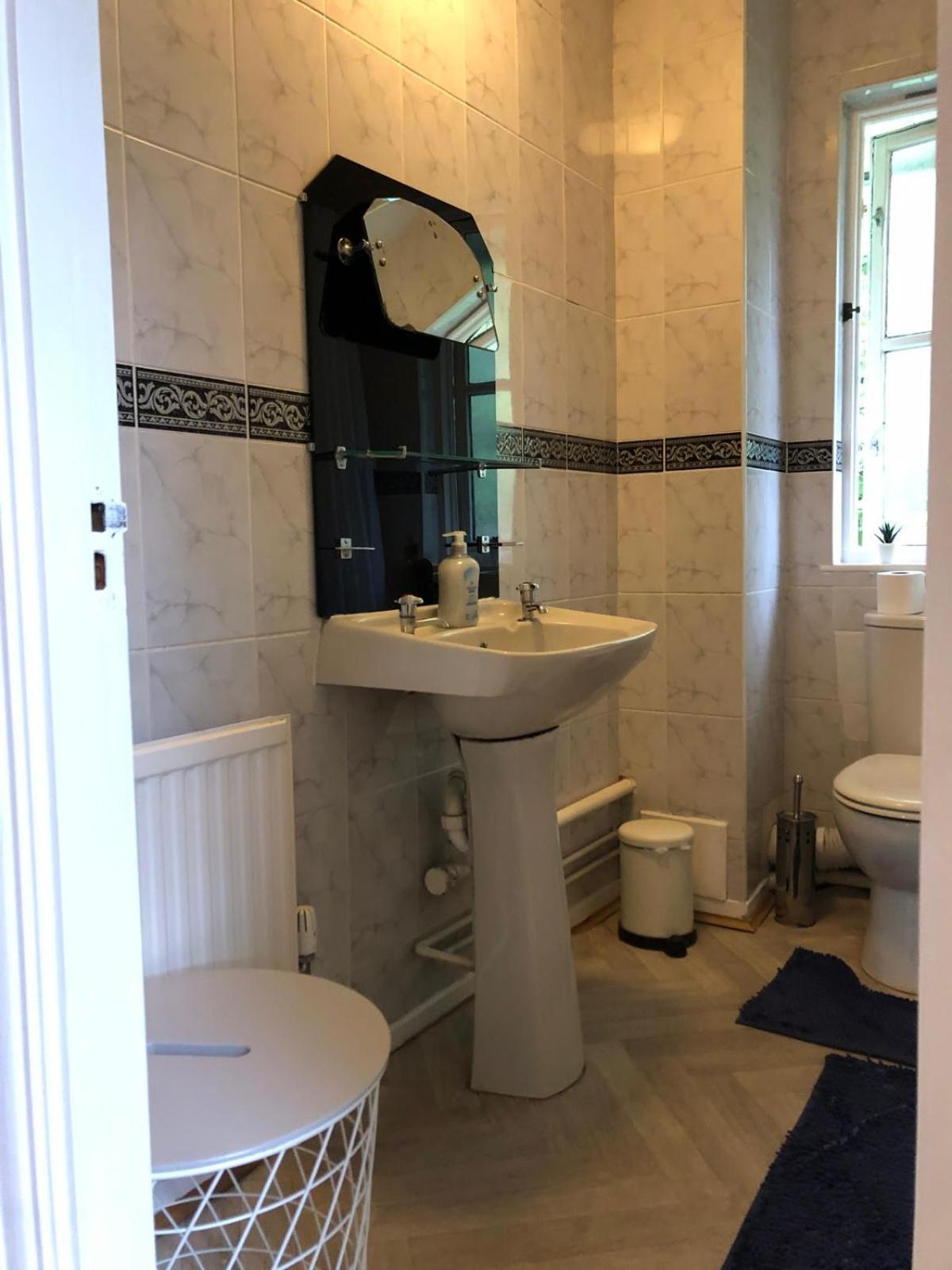 Lovely Townhouse With Garden And Parking In Camden Holiday home London