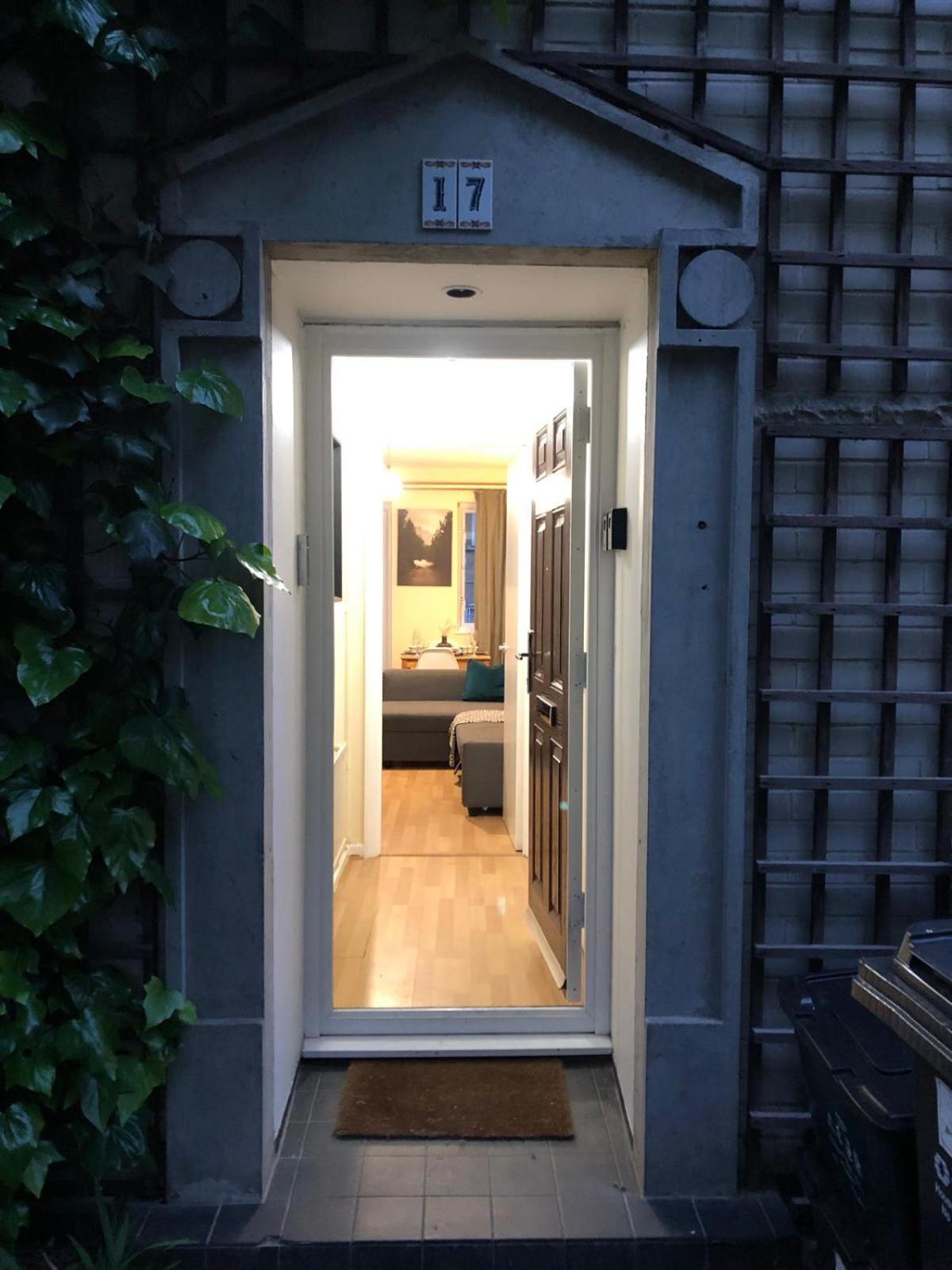 Lovely Townhouse With Garden And Parking In Camden London