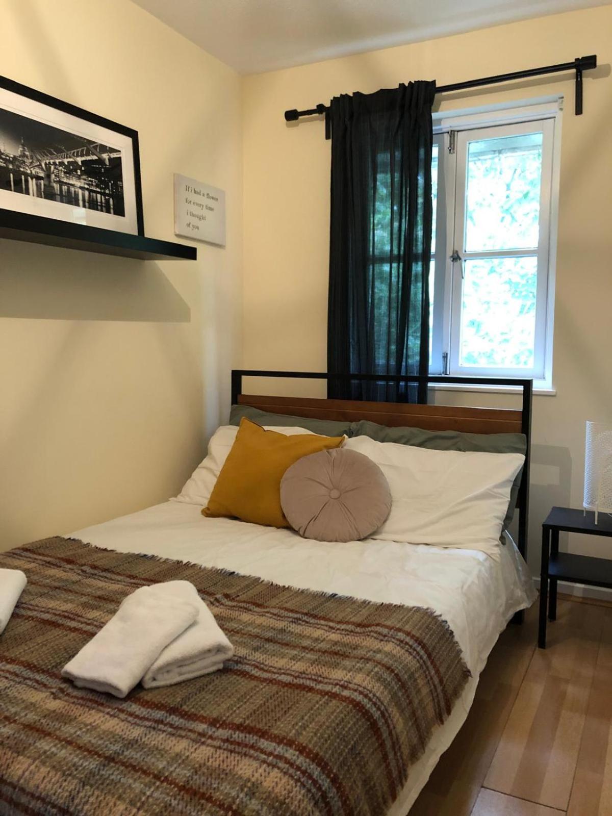Lovely Townhouse With Garden And Parking In Camden * London